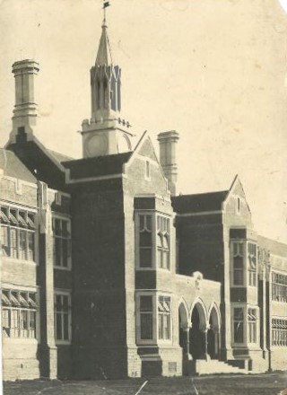 New-Building-1926_Main-Entrance